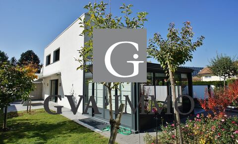 Very Beautiful contemporary house of rescent construction