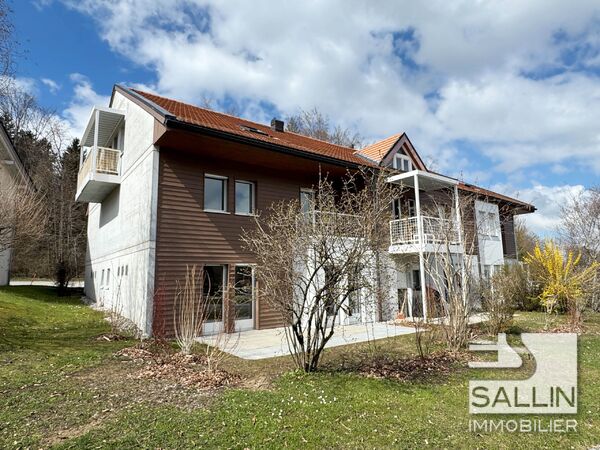 Appartement rénové de 3½ pièces en duplex, env. 90 m², avec 2 pl. ext.