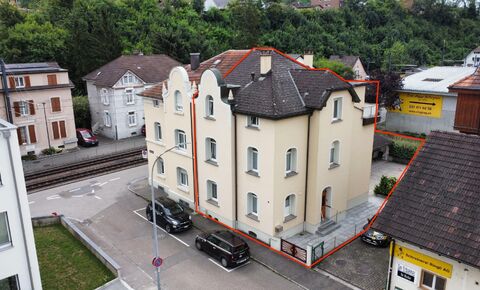 Charmante maison jumelée avec appartement indépendant à Münchenstein