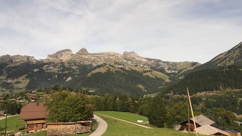 Réservé : chalet authentique à La Forclaz ! Accessible toute l'année