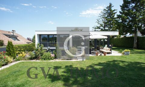 Beautiful villa of contemporary architecture with open views