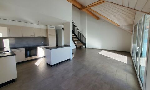 A LOUER à GRANGES-DE-VESIN
Appartement 4,5 pces duplex