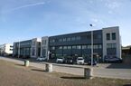 Surface administrative d'env. 270 m² 
avec 3 pl. ext. et 2 pl. int.