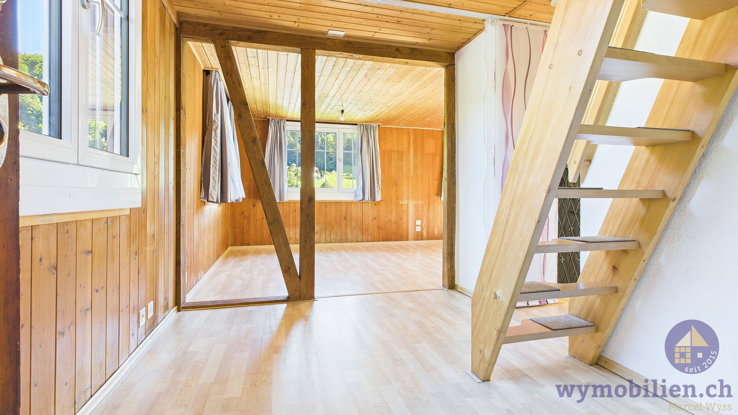 Entrée/Vorplatz/Treppe ins OG