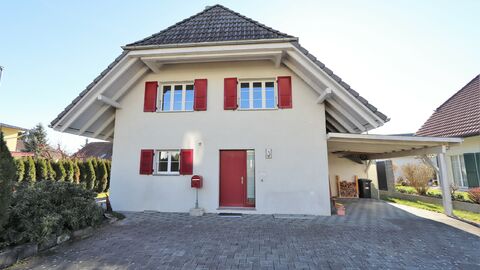 À vendre:
Maison individuelle 5.5-pces
central et pourtant calme