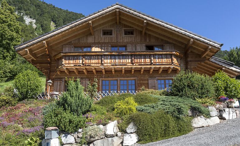 Très beau chalet de 5.5 pièces
Aménagements de charme et joli panorama
