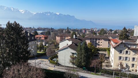 BEL APPARTEMENT DE 5,5 PIÈCES AVEC VUE SUR LE LAC ET LES MONTAGNES