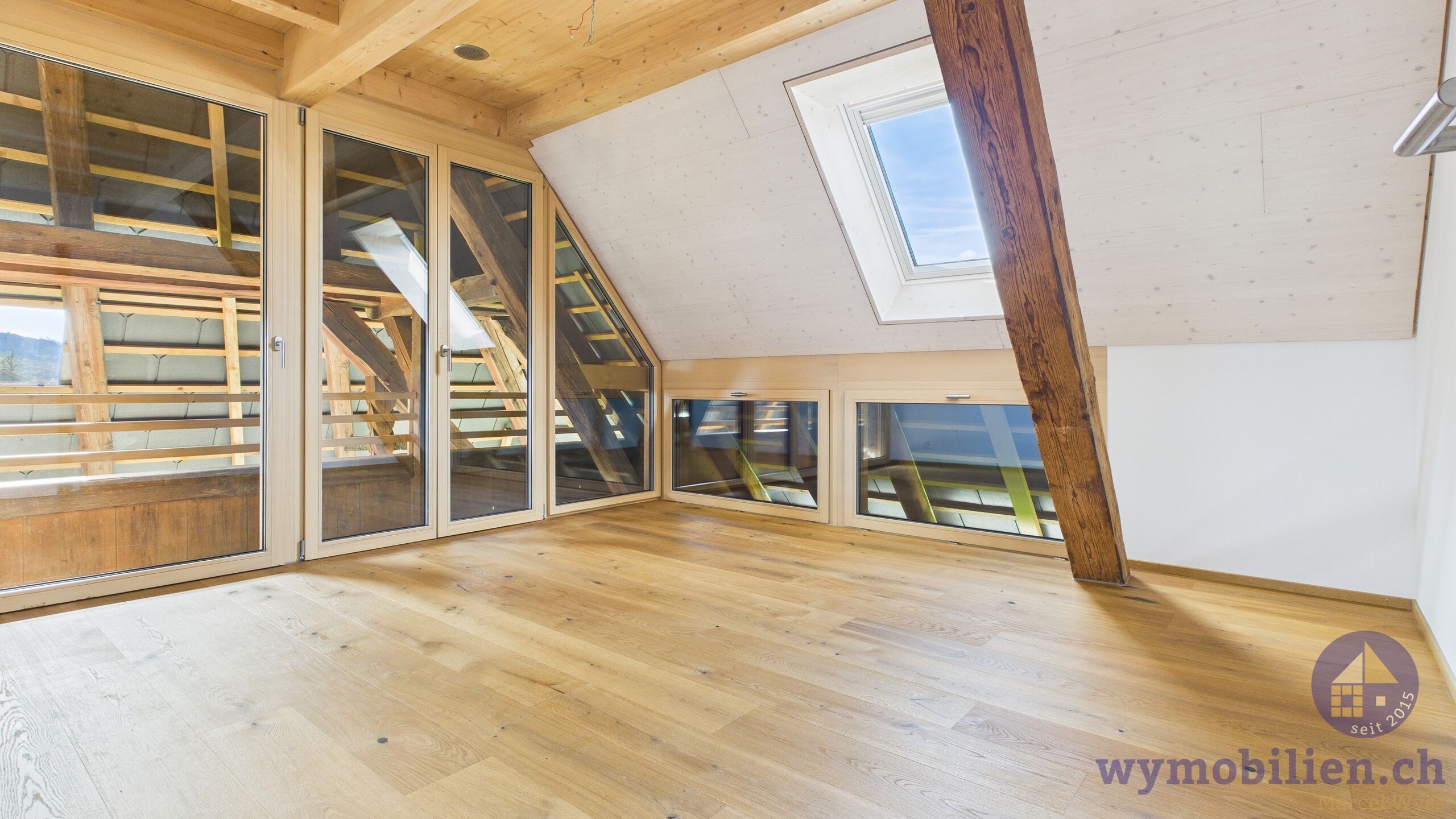 Schlafzimmer mit direktem Bad Zugang