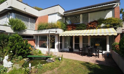 Proximité de la nature et élégance : appartement avec jardin à Bottmin