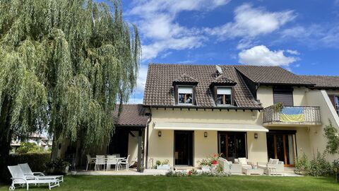 Découvrez la magie d'une belle et spacieuse villa Breccolini