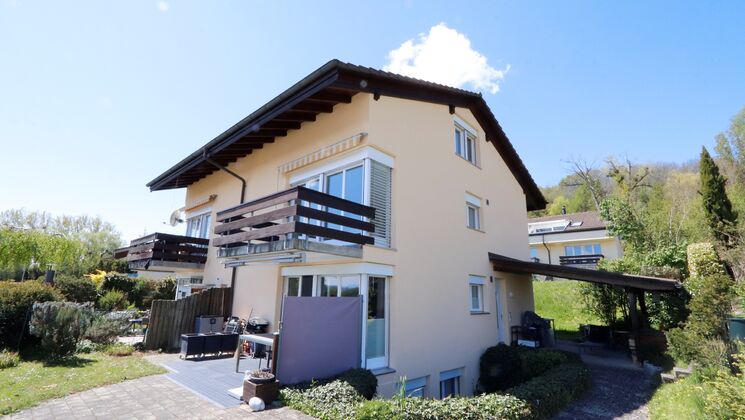 Wohnung mit einzigartiger Aussicht auf den Murtensee und die Alpen..