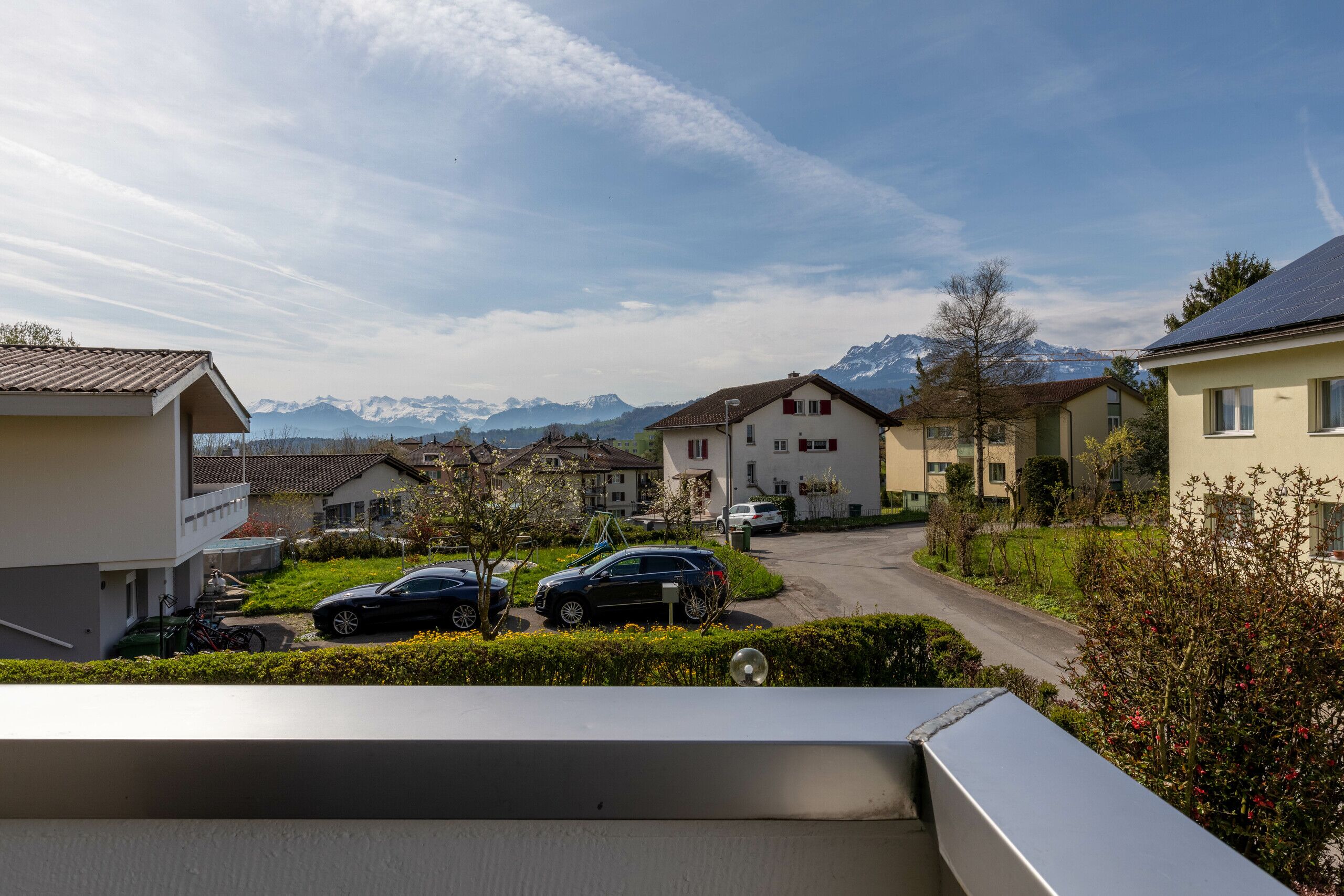 Balkon mit Blick Richtung Süden (EG)