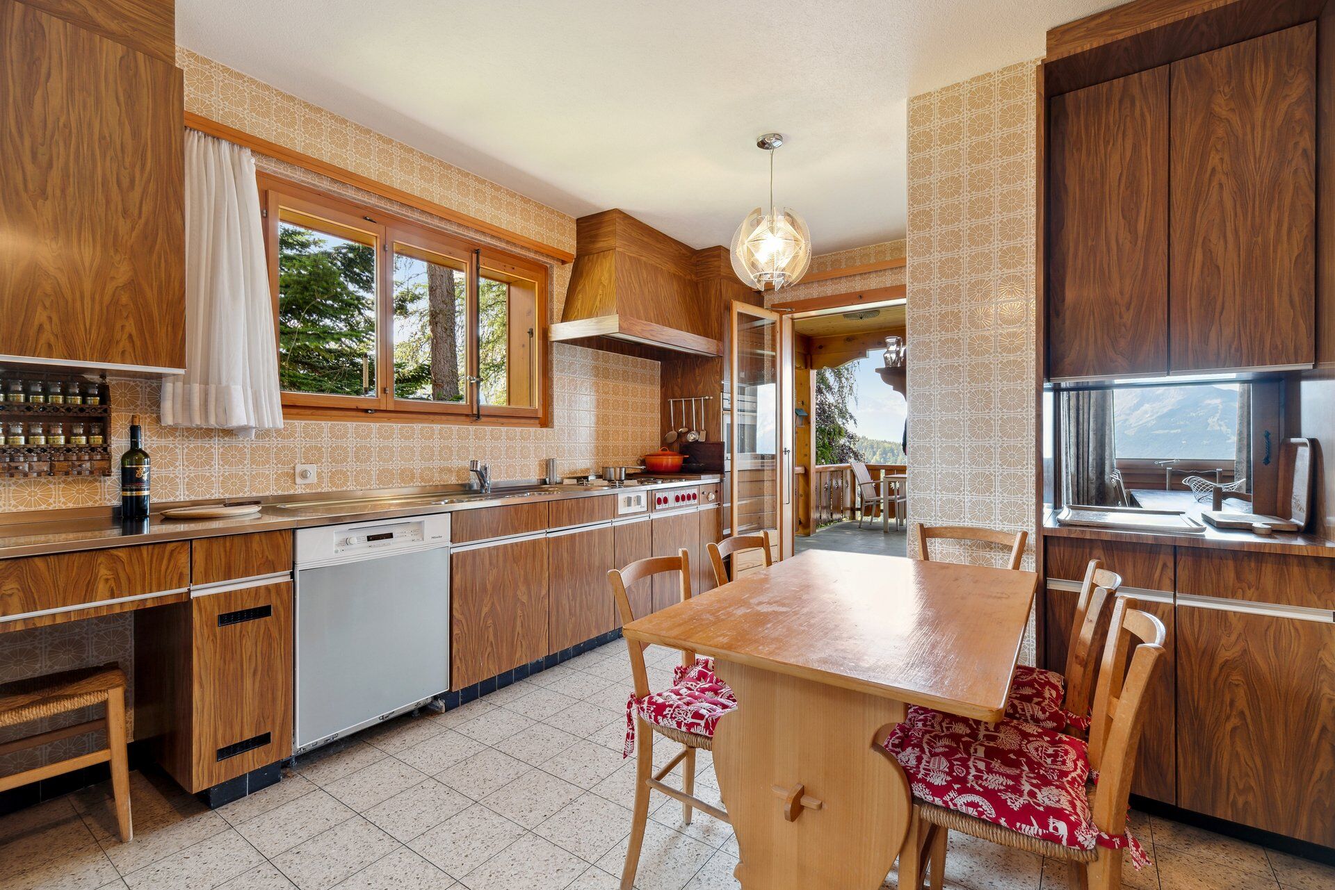 Main kitchen