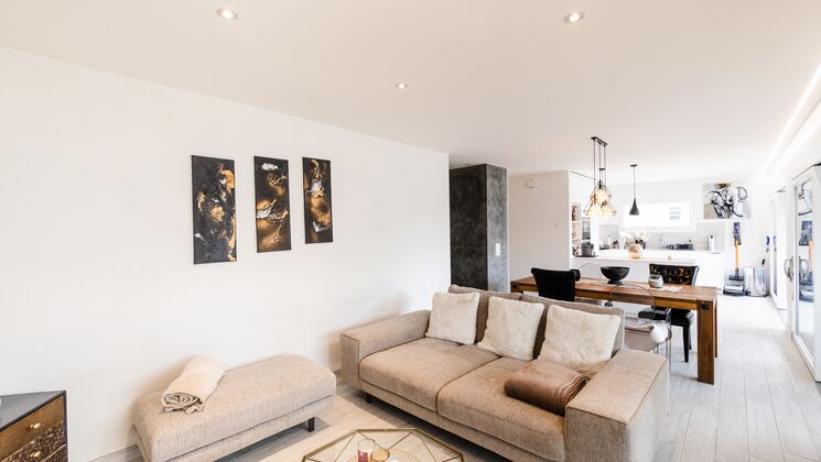 Magnifique attique 3½ pièces avec grande terrasse/véranda à Aproz-Sion