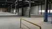 Industrial hall of 2,900 m2 for rent 300 meters from the motorway.