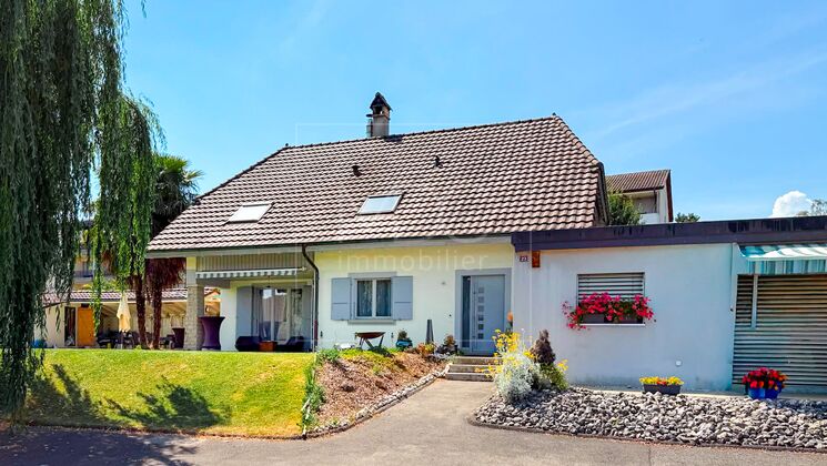 Spacieuse villa avec piscine et 2.5 pièces indépendant à St-Aubin