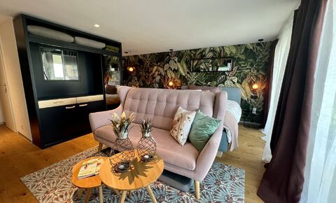 A louer à Estavayer-le-Lac
Studio meublé avec coin jardin