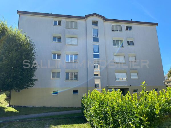 4-Zimmer-Wohnung in Haus mit Lift, ideal f. Familien 4-Zimmer-Wohnung in Haus mit Lift, ideal f. Familien