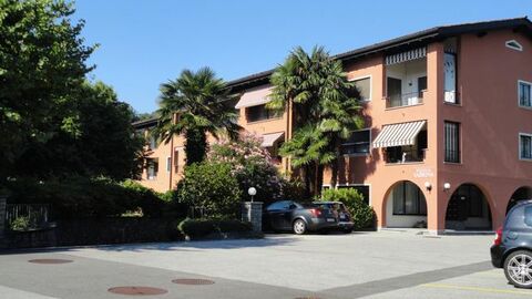 Storey apartment CH-6612 Ascona