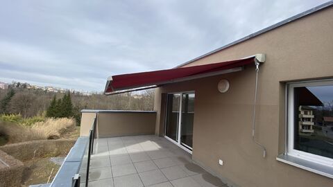 Appartement 3,5 dans villa contiguë situation idéale