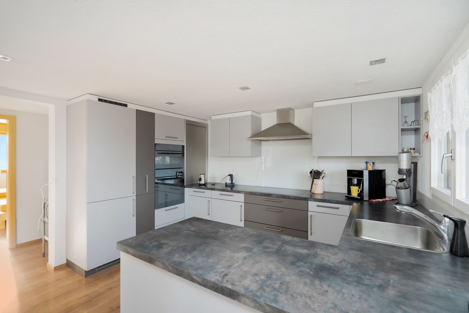 Offene und moderne Küche