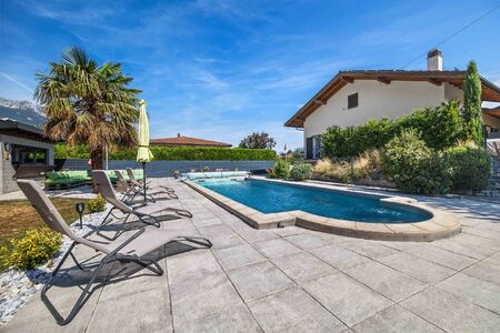 Massongex – Villa 6,5 pièces avec piscine et jardin