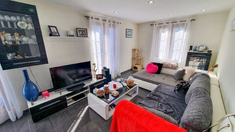 Maison d'habitation de 2 logements avec potentiel pour 3ème logement