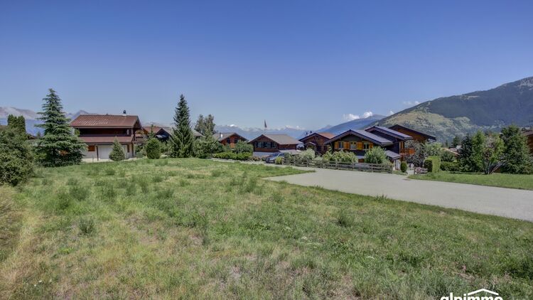 For sale in Nendaz: Building plot, quiet, sunny area!