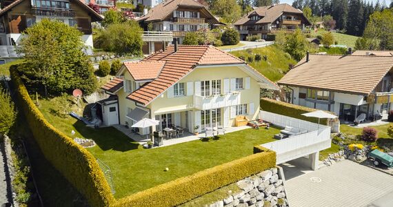 FAMILIENTRAUM AN SCHÖNER AUSSICHTSLAGE
