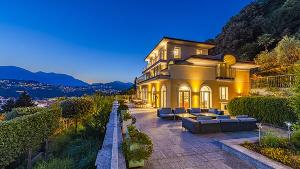 Villa Guarda - elegance and breathtaking views