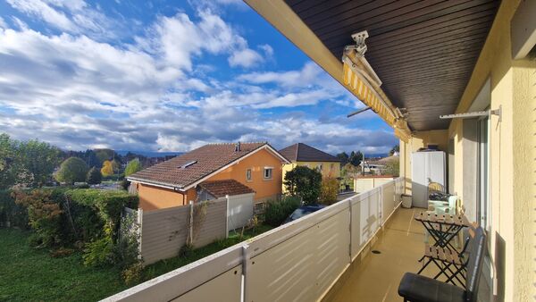 Quartier calme et grand balcon proche de Lausanne