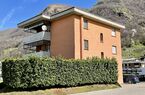 Small,  well-kept building with 3 apartments, in good condition
