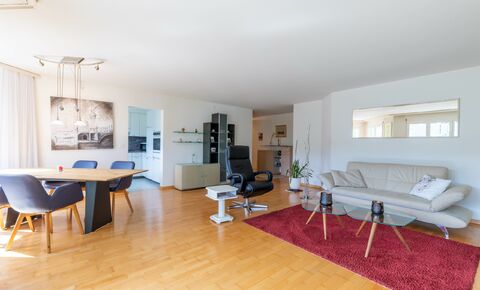 Helle 5.5-Zimmer-Wohnung mit genialer Panoramasicht