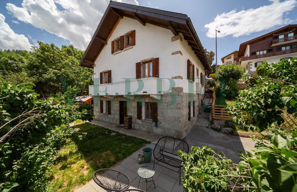 Idéal pour investisseurs - Maison authentique de 3 appartements