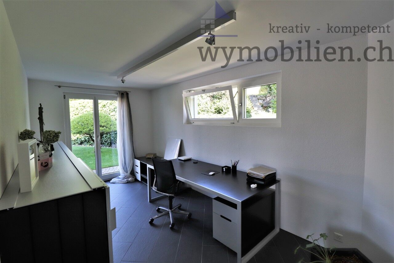 Zimmer/Büro EG 