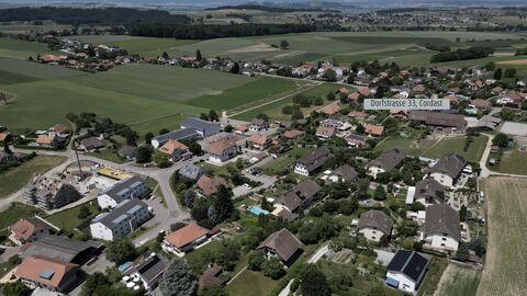 Luxuriöse 4,5-Zimmer-Wohnung im Erdgeschoss mit Garten