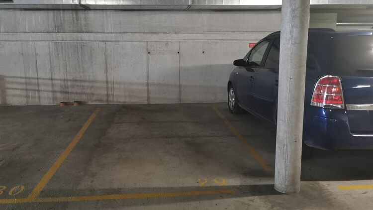Place de parc dans le garage !