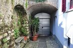 Bella casa bifamiliare d'epoca con molti spazi a disposizione
