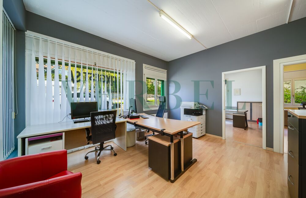 Idéal pour investisseurs - Bureaux loués