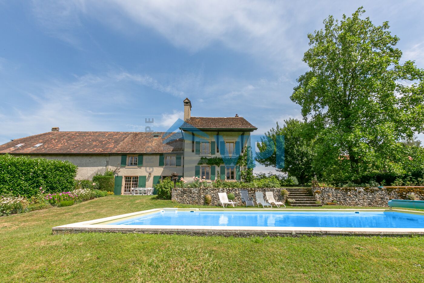 Spacieuse maison villageoise à Collonge-Bellerive