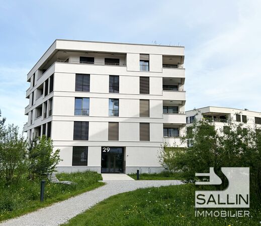 SPACIEUX APPARTEMENT RECENT
DE 3½ PIECES