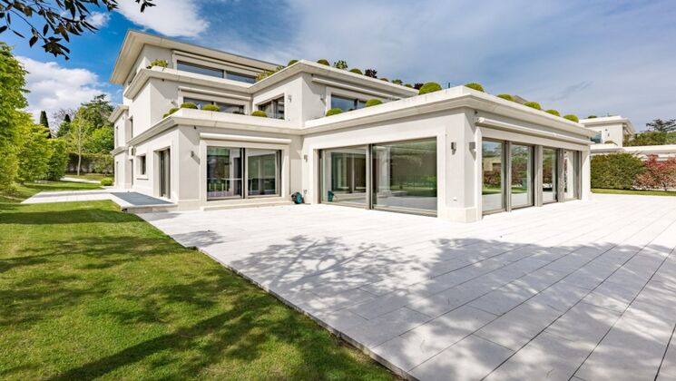 Hervorragende luxuriöse Maisonette mit Blick auf den See