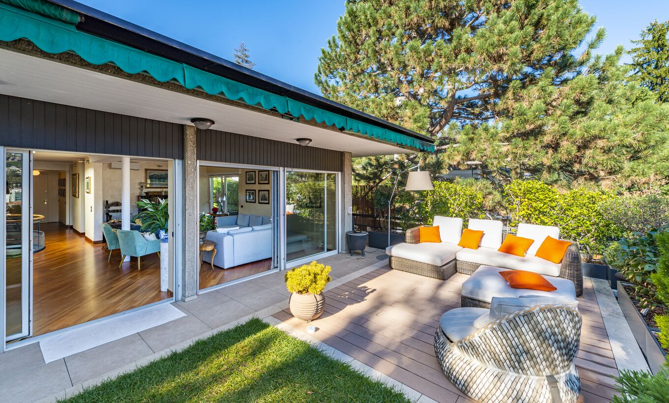 Duplex penthouse within walking distance from the center
