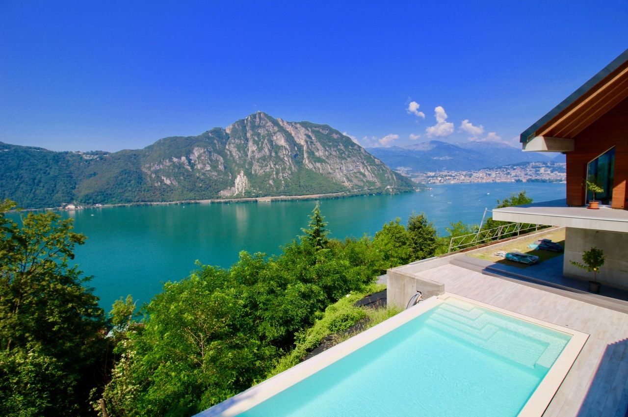 Роскошная вилла с видом на озеро Лугано, Кампионе д'Италия