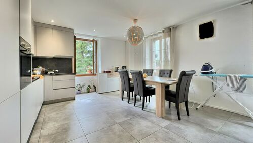 -Rare à la vente-
Ravissant appartement entièrement rénové