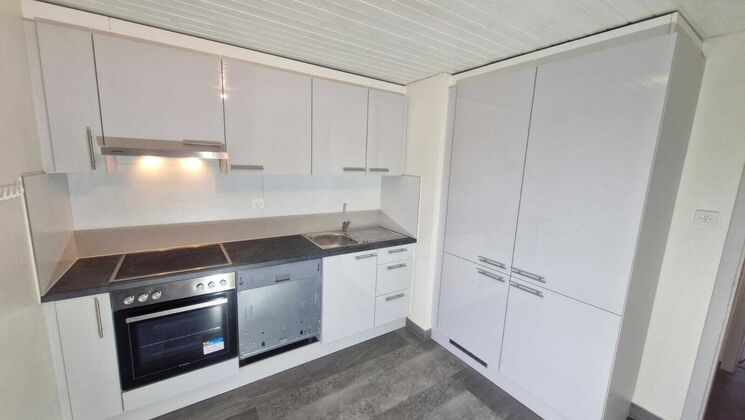 Super opportunity! 4.5-room apartment on 2nd floor