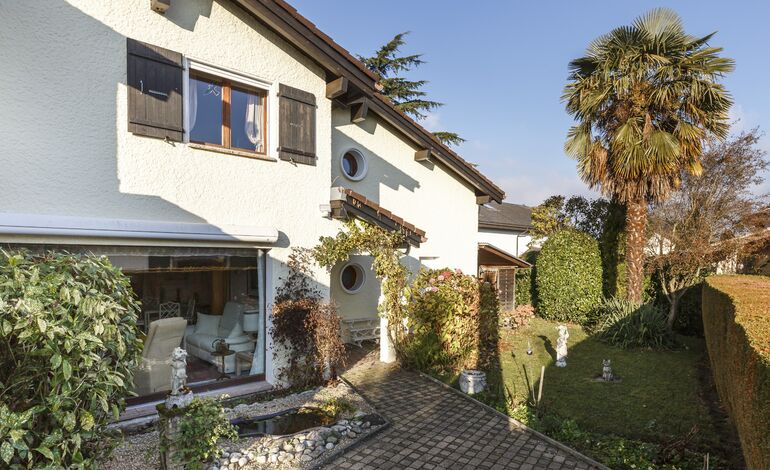 Villa mitoyenne à quelques pas du lac