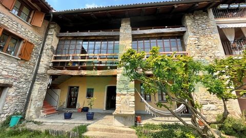 Typical Ticinese house at the edge of the village with 3 apartments