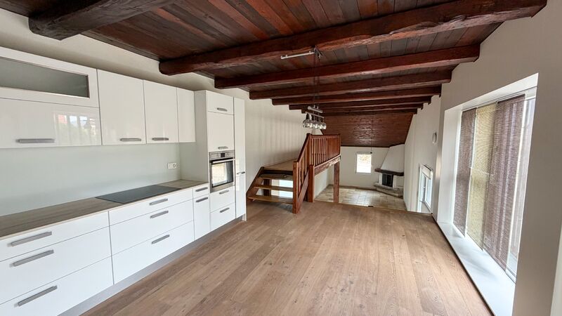 Appartement 4 pièces de 95 m² à louer à Jura
