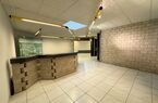 Surface administrative d'env. 270 m² 
avec 3 pl. ext. et 2 pl. int.